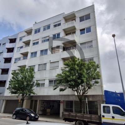 Loja no C. Comercial Sírius na Cedofeita - Porto