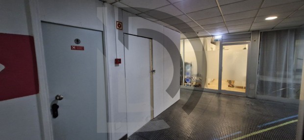 Loja no C. Comercial Sírius na Cedofeita - Porto