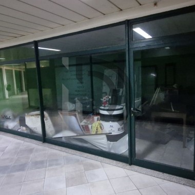 Loja comercial em Castelões de Cepeda - Paredes